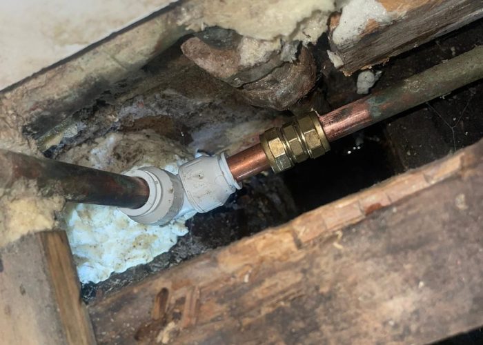 emergency plumber , pipework leaking